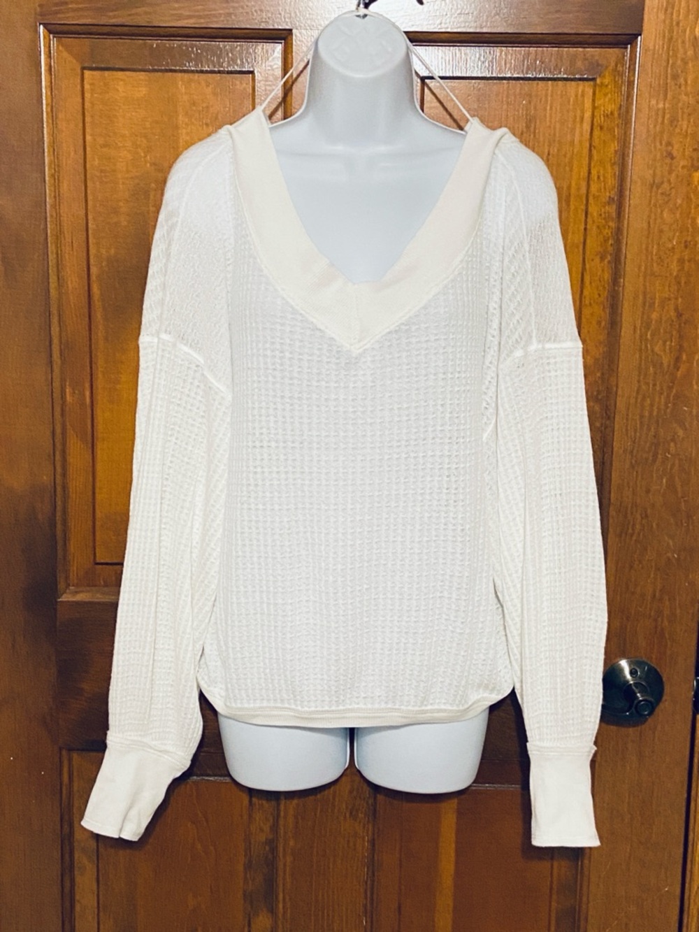 We The Free South Side Thermal Waffle knit Top OS VNeck Drop Shoulder Size Small - Picture 2 of 10